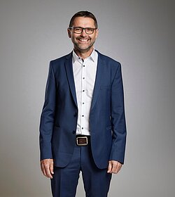 Andreas Lindorfer Andreas Lindorfer